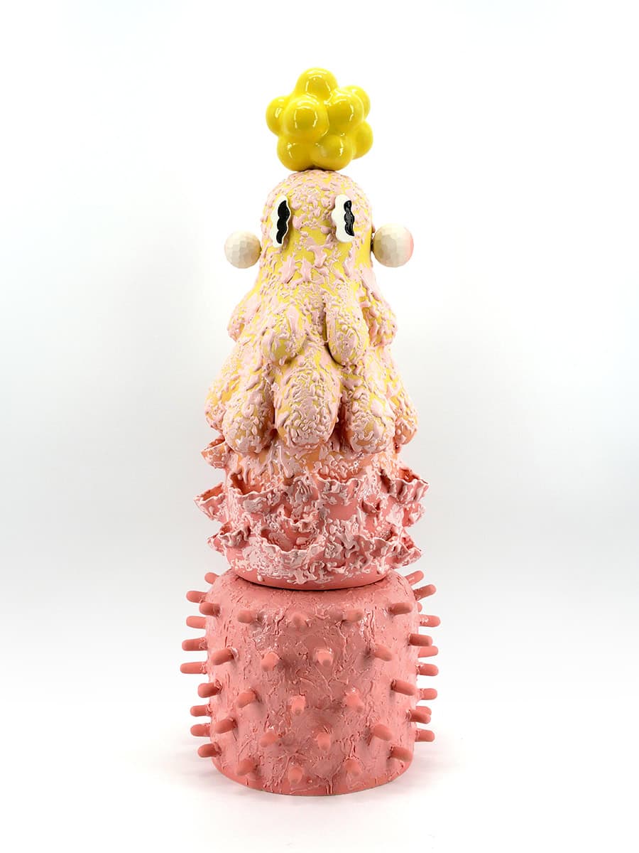 Squidlet, 2023 sculpture grès, porcelaine, engobes et émaux, H.92 cm KT-2305  ©Kartini Thomas 