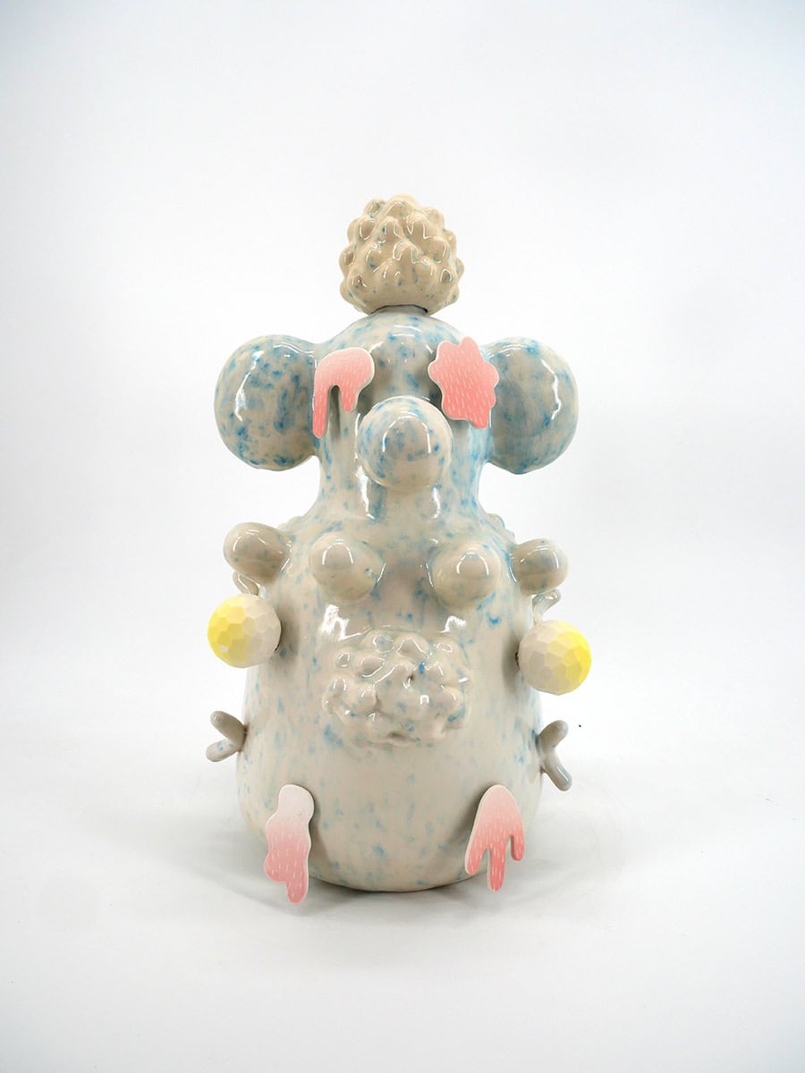 Elephanteau, 2024 sculpture grès, porcelaine, engobes et émaux 42 x 23 cm KT-2406 ©Kartini Thomas